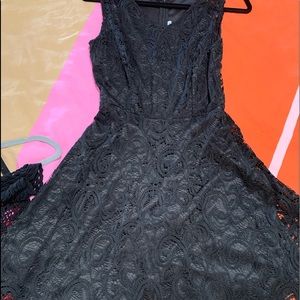 Retro look short black evening dress. M